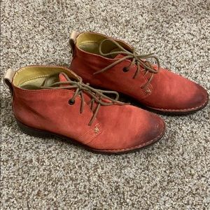 Bussola Sevilla Chukka Oxford booties